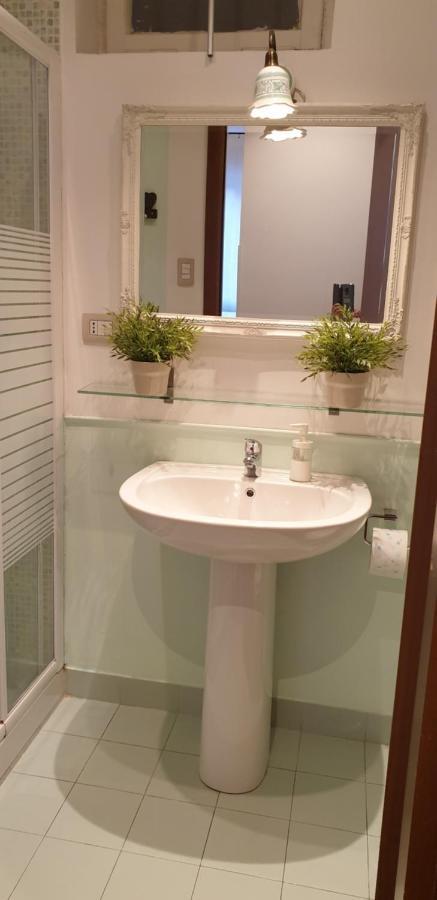 Saint Peter Vatican City Large Apartment Barbara Casa Vacanza Рим Екстериор снимка